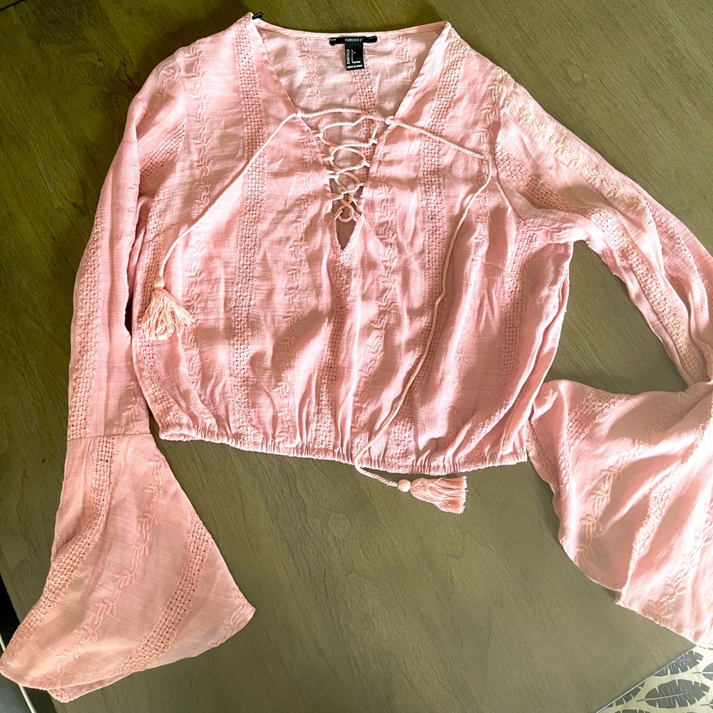 💕Forever 21 pink embroidered bohemian top y2k style